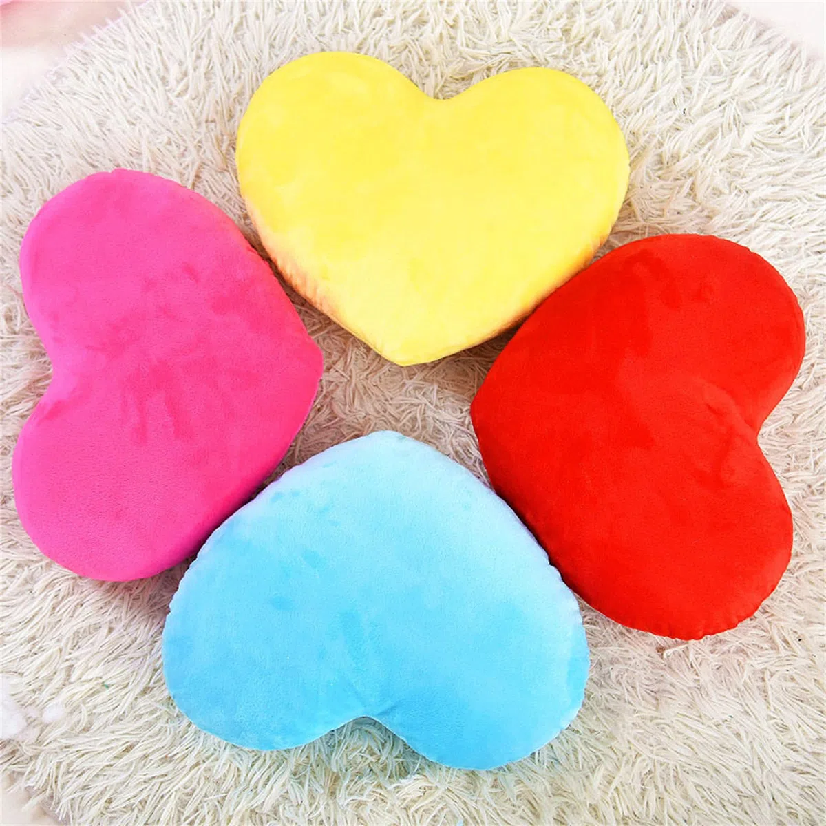 Coussin en forme de cœur pour chambre d'enfant - Coussin décoratif en forme de cœur - En peluche - Pour chambre d'enfant - Jaune - 30 cm