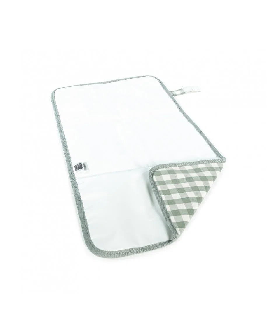 Walking Mum. Matelas à langer Remy. Design portable et pliable. Facile à ranger dans le sac de maternité. Couleur : vert. Dimensions : 18 x 27 x 4 cm.