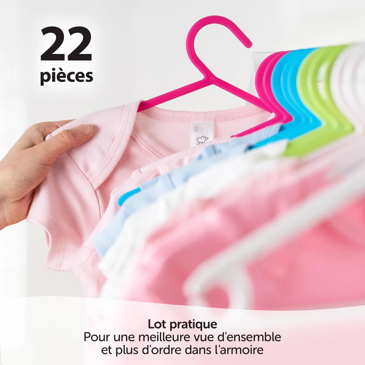 LaLoona - Lot Cintre Enfant Couleur (22 pièces) - Cintres Bebe Plastique Extra Fin pour Vêtements Bébés - Barre Pantalon Antidérapante - Bleu Vert Rose Blanc